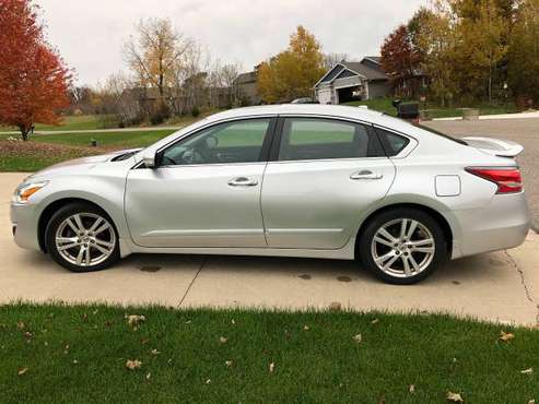 2015 3.5L Nissan Altima for sale in Becker, MN