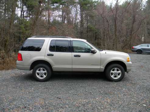 2004 Ford Explorer XLT 4x4 - cars & trucks - by dealer - vehicle... for sale in Plaistow, MA