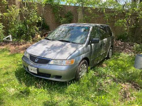 Needs tow bad transmission 2000 Honda odyssey clean for sale in Windsor Mill, MD