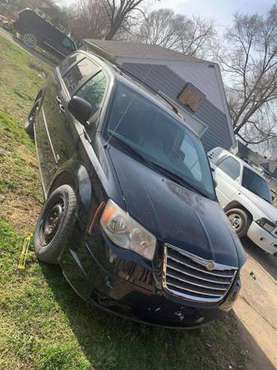 2008 chrysler town & country for sale in West Terre haute, IN