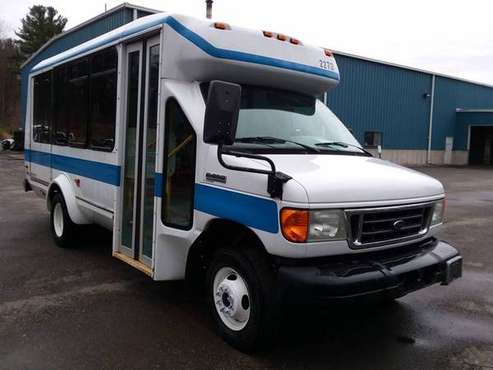 ✔ ☆☆ SALE ☛ FORD E350 WHEELCHAIR ACCESSIBLE BUS!! for sale in Boston, MA