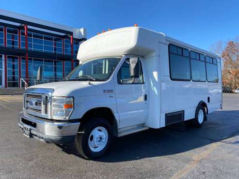 Look! 2011 Ford E-350! Commercial Cutaway Bus! Finance Guaranteed! -... for sale in Ortonville, MI