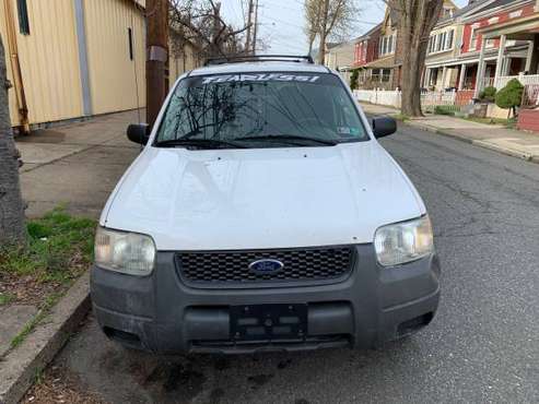 2004 Ford escape 4x4 xls for sale in Pottstown, PA