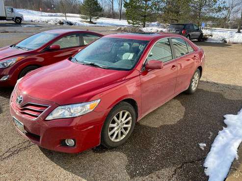 2011 Toyota Camry XLE Sedan 4D - cars & trucks - by owner - vehicle... for sale in Solon, OH