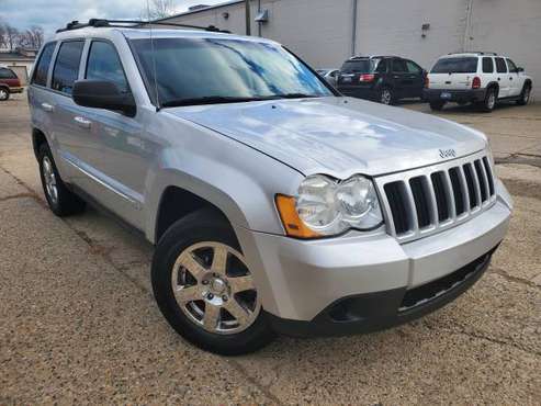 2010 Jeep Grand cherokee Laredo 4X4 SUV 113000 Miles! - cars &... for sale in Mount Clemens, MI