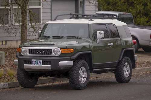 2012 Fj Cruiser, Toyota, manual - cars & trucks - by owner - vehicle... for sale in Corvallis, OR