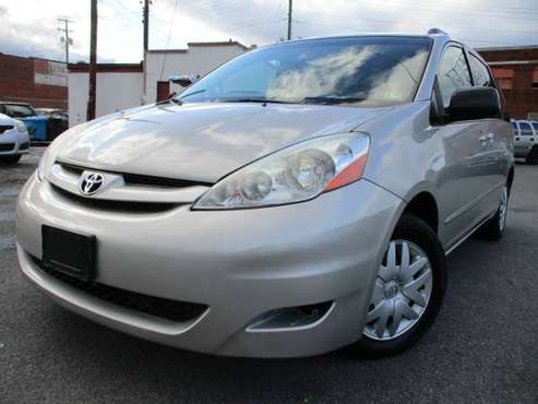 2008 Toyota Sienna LE 8 Seats/Clean in-out, Clean Title - cars for sale in Roanoke, VA