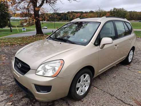 2007 Kia Rondo 3rd Row Seats 117K Miles - cars & trucks - by dealer... for sale in Akron, OH