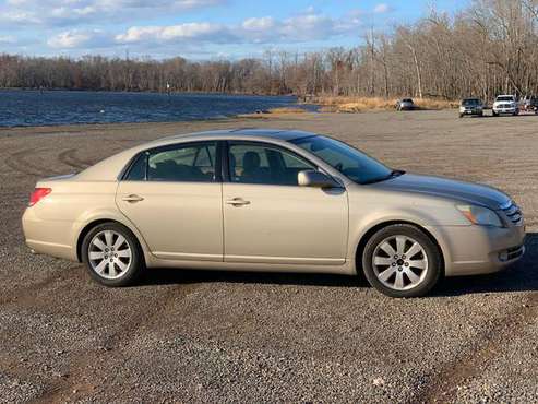 2007 Toyota Avalon - cars & trucks - by owner - vehicle automotive... for sale in West Hartford, CT