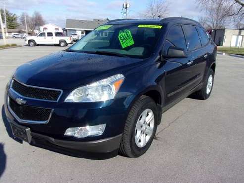 2009 Chevrolet Traverse LS AWD 4dr SUV - cars & trucks - by dealer -... for sale in Waukesha, WI