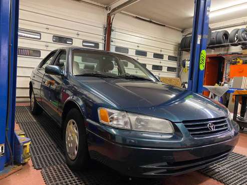TOYOTA CAMRY - cars & trucks - by owner - vehicle automotive sale for sale in Cleveland, OH