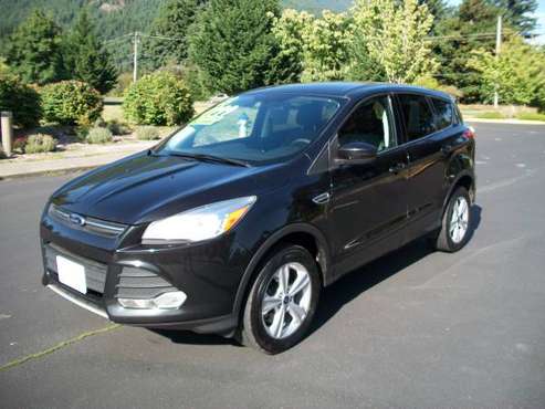 2013 ford escape 4x4 EXTRA CLEAN ONE OWNER for sale in Snoqualmie, WA