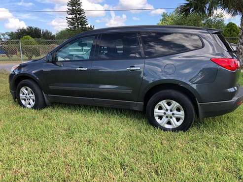 2011 Chevrolet Traverse - cars & trucks - by owner - vehicle... for sale in Weslaco, TX