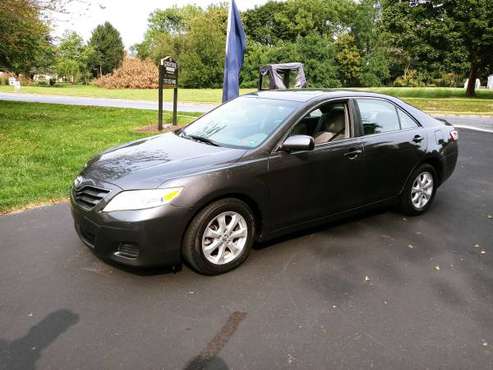 2011 Toyota Camry LE Sdn. - cars & trucks - by owner - vehicle... for sale in Lebanon, PA