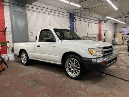 ****1998 Toyota Tacoma 5 speed**** - cars & trucks - by owner -... for sale in Chicago, IL