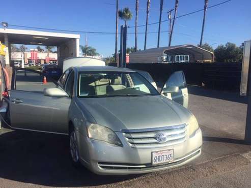 Toyota Avalon 2005 by Owner for sale in Santee, CA