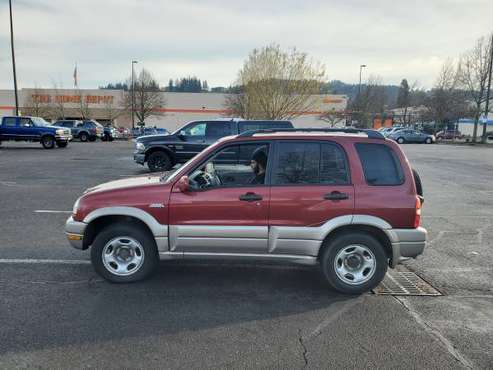 2002 suzuki grand vitara 4x4 automatic - cars & trucks - by owner -... for sale in Happy valley, OR