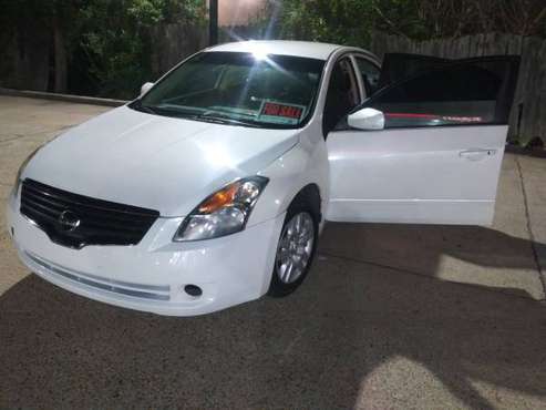 2009 Nissan Altima - cars & trucks - by owner - vehicle automotive... for sale in Memphis, TN