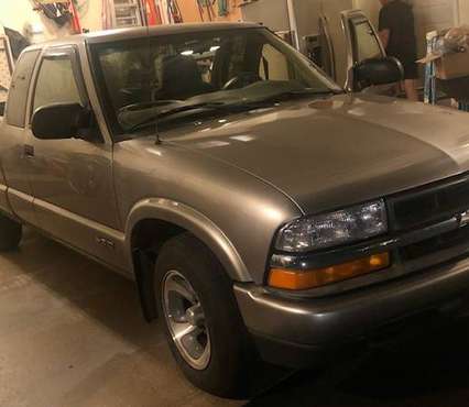 Chevy S10 2WD 5 Speed 2002 - cars & trucks - by owner - vehicle... for sale in Summerdale, PA