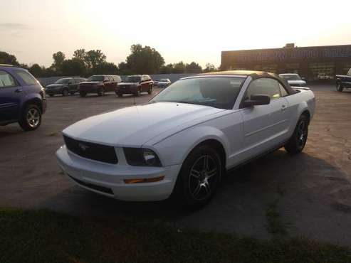 2007 FORD MUSTANG CONVERTIBLE V6 - cars & trucks - by dealer -... for sale in Mount Morris, MI