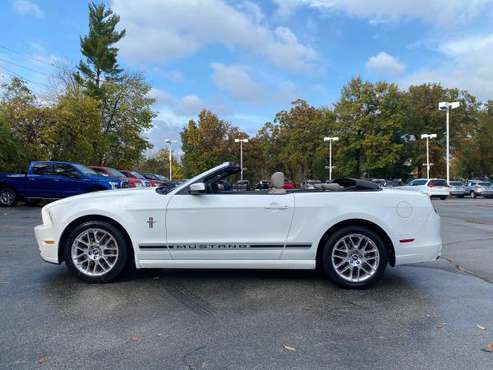 2013 FORD MUSTANG V6 PREMIUM CONVERTIBLE!!! ONLY 125,436 MILES -... for sale in Saint Louis, MO