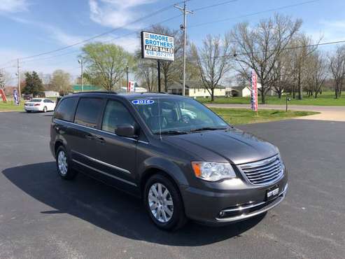 2016 Chrysler Town Country 4dr Wgn Touring - - by for sale in Pinckneyville, IN