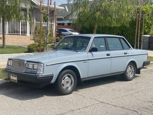 1985 VOLVO 240 ALL ORIGINAL 90K LOW MILE SUPER CLEAN! - cars & for sale in Los Angeles, CA