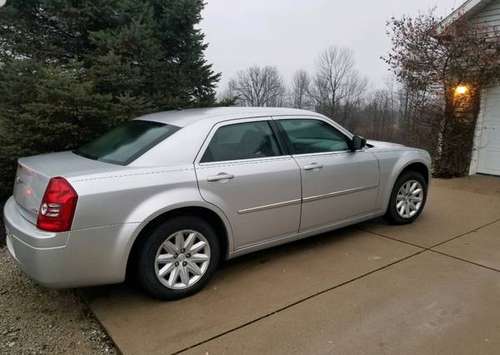 Chrysler 300 - cars & trucks - by owner - vehicle automotive sale for sale in Springport, in 47386, IN