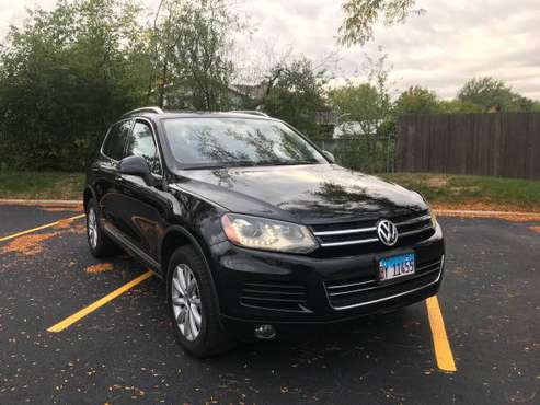VW TOUAREG TDI 2011 - cars & trucks - by owner - vehicle automotive... for sale in Northbrook, IL