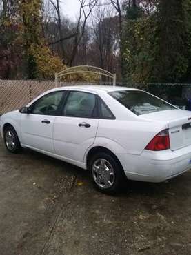 2005 Ford Focus ZX4 - cars & trucks - by owner - vehicle automotive... for sale in Bowie, District Of Columbia