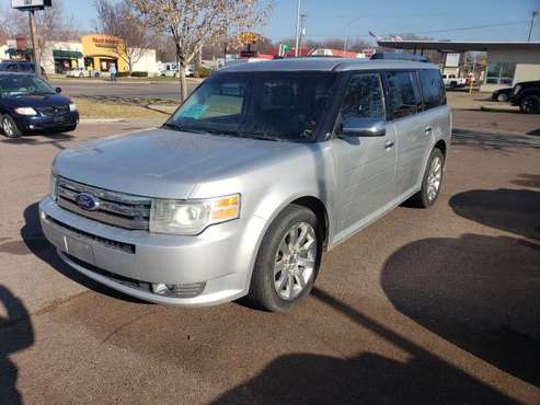 2011 Ford Flex 4 Wheel Drive - cars & trucks - by dealer - vehicle... for sale in Sioux Falls, SD