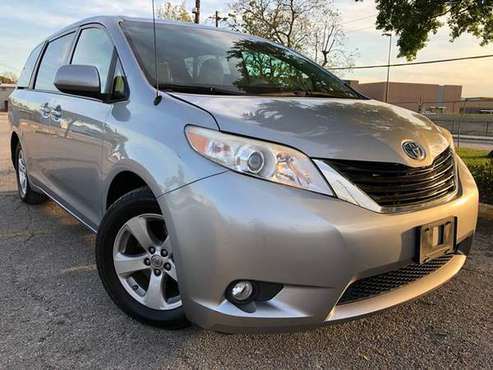 *TOYOTA* *SIENNA* *LE*--2012-- EVERYONE APPROVED!! CLEAN TITLE for sale in Houston, TX