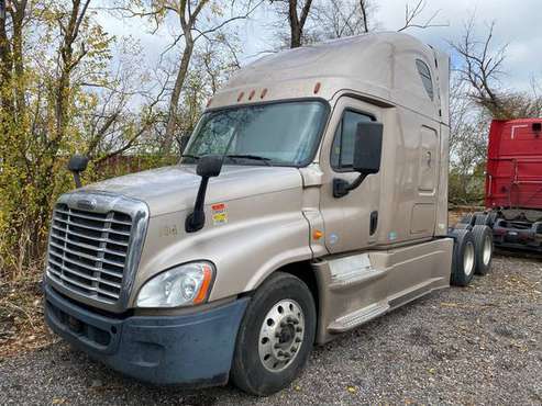 2014 Freightliner Cascadia for sale - cars & trucks - by owner -... for sale in Willowbrook, IL