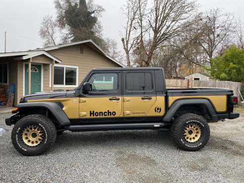 2020 JEEP GLADIATOR FOR SALE OR TRADE - cars & trucks - by owner -... for sale in Grants Pass, OR