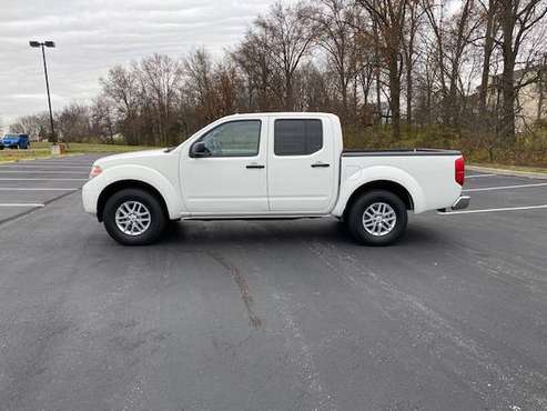 2016 NISSAN FRONTIER CREW CAB**CLEAN CARFAX**4x4**BRAND NEW TIRES -... for sale in O Fallon, MO