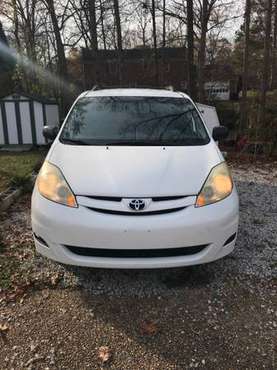 TOYOTA SIENNA 2006 - cars & trucks - by owner - vehicle automotive... for sale in Chester, VA