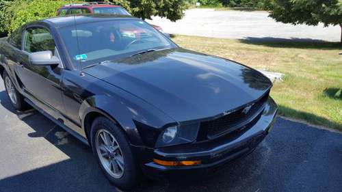 2005 Ford Mustang V6 5-spd manual for sale in Wakefield, RI