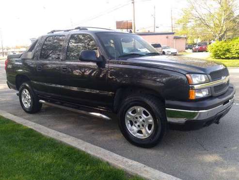 2006 Chevrolet Chevy Avalanche LS 1500 4dr Crew Cab 4WD SB - cars & for sale in Parsippany, NJ