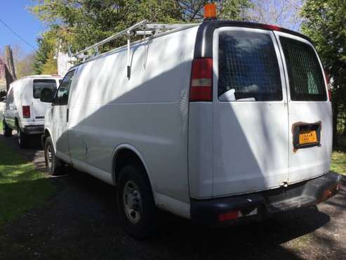 08 Chev Express 2500 Ladder Rack Shelving Runs Great for sale in Akron, NY