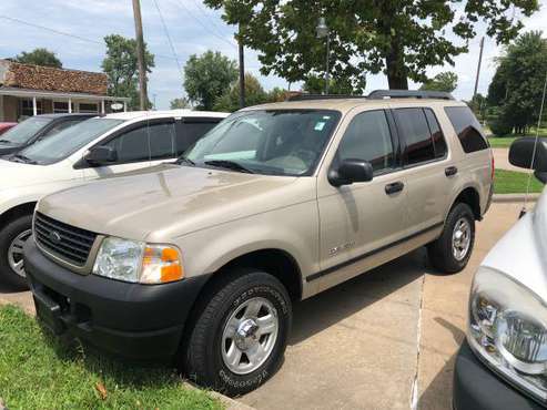 2005 Ford Explorer XCS-Kenny Neal’s Pre-Owned for sale in Wentworth, MO