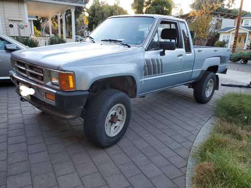 147k Mile / 1988 Toyota 4x4 SR5 V6 Xtra Cab Pickup - cars & trucks -... for sale in Mountain View, CA