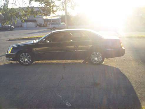 2011 Cadillac DTS - cars & trucks - by dealer - vehicle automotive... for sale in Chillicothe, IL