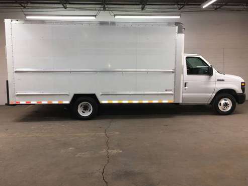 2016 Ford E-350 SD DRW CUTAWAY, 6 8L V10, 16 FT BOX TRUCK - cars & for sale in Arlington, NM