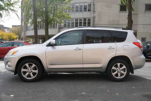 2009 Toyota Rav4 Limited 6 Cylinder - cars & trucks - by owner -... for sale in Brooklyn, NY