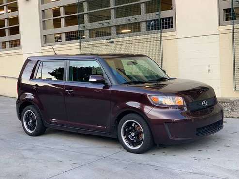 Toyota / Scion Xb *Clear title *Low miles *Lots of Cargo room for sale in Vancouver, OR