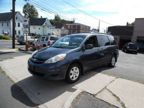 2006 Toyota Sienna for sale in New Britain, CT