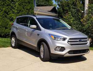 2018 Ford Escape SE 4WD - cars & trucks - by owner - vehicle... for sale in Saline, MI