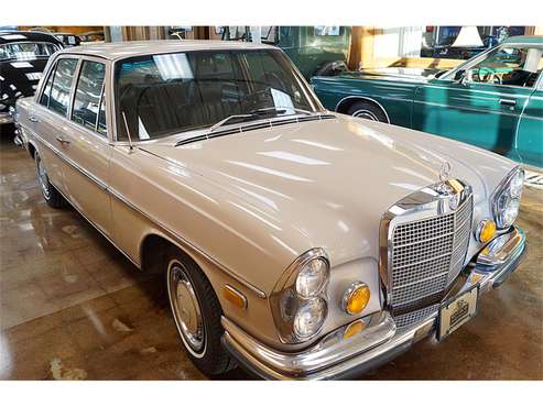 1972 Mercedes-Benz 280SE for sale in Canton, OH