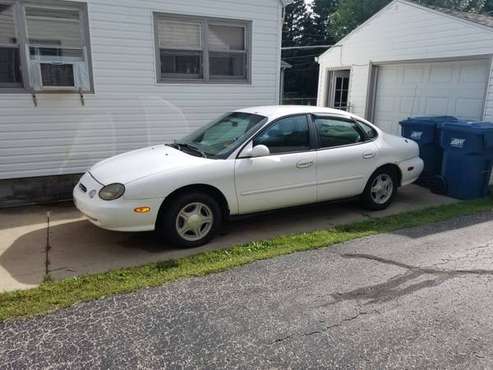 1999 Ford Taurus for sale in Bradley, IL
