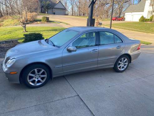 Mercedes Benz C280 - cars & trucks - by owner - vehicle automotive... for sale in Illinois, IA